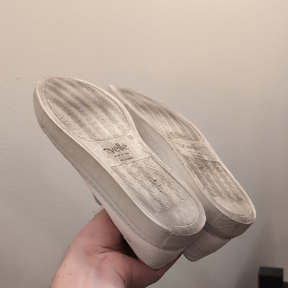 Zvelle White Leather Sneakers - Picture 6 of 9